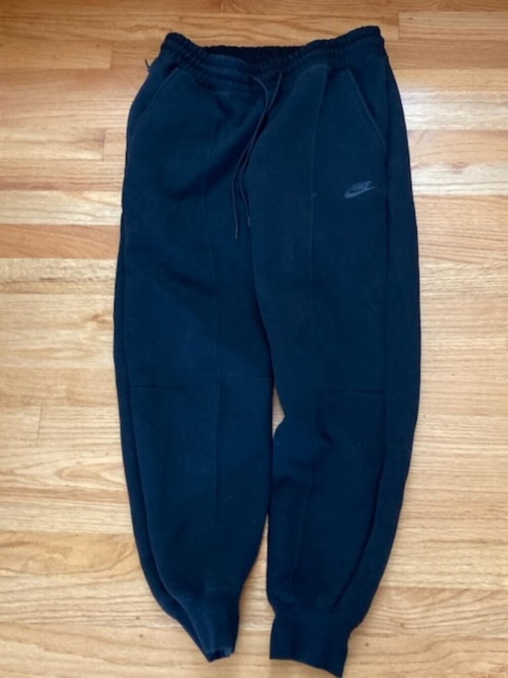 Nike Sportswear Tech Fleece Womens Medium M Black Mid Rise Joggers